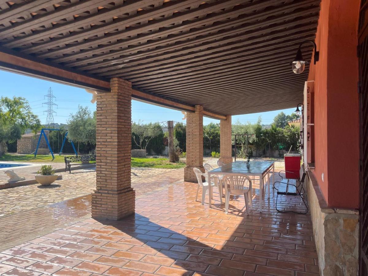 La Estacada Villa Lora del Rio Bagian luar foto
